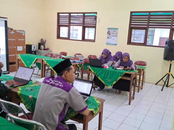 Verifikasi UKK SMK Salafiyah oleh Pengawas Pembina Cabang Dinas Wil. III Prov. Jawa Tengah